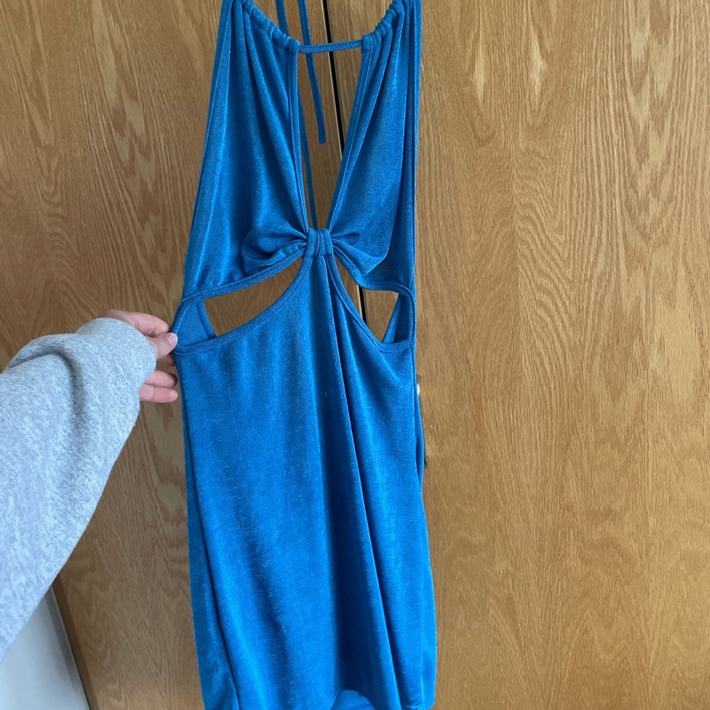 Very flattering Amazon dress.